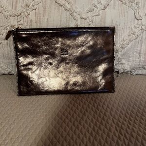 Il Bisonte Large Flat Pouch/Clutch with Zipper Top Bronze Leather NWOT